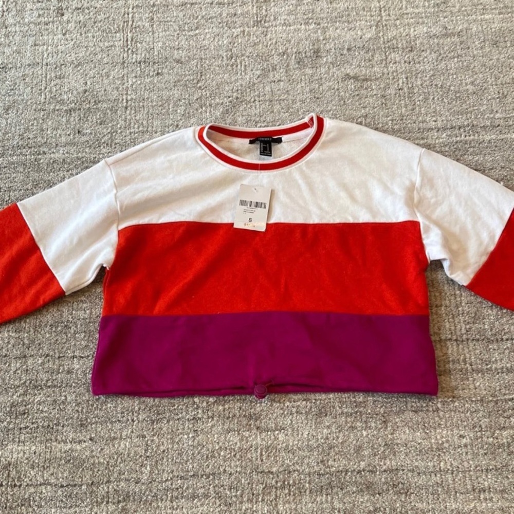 FOREVER 21 cropped sweatshirt
